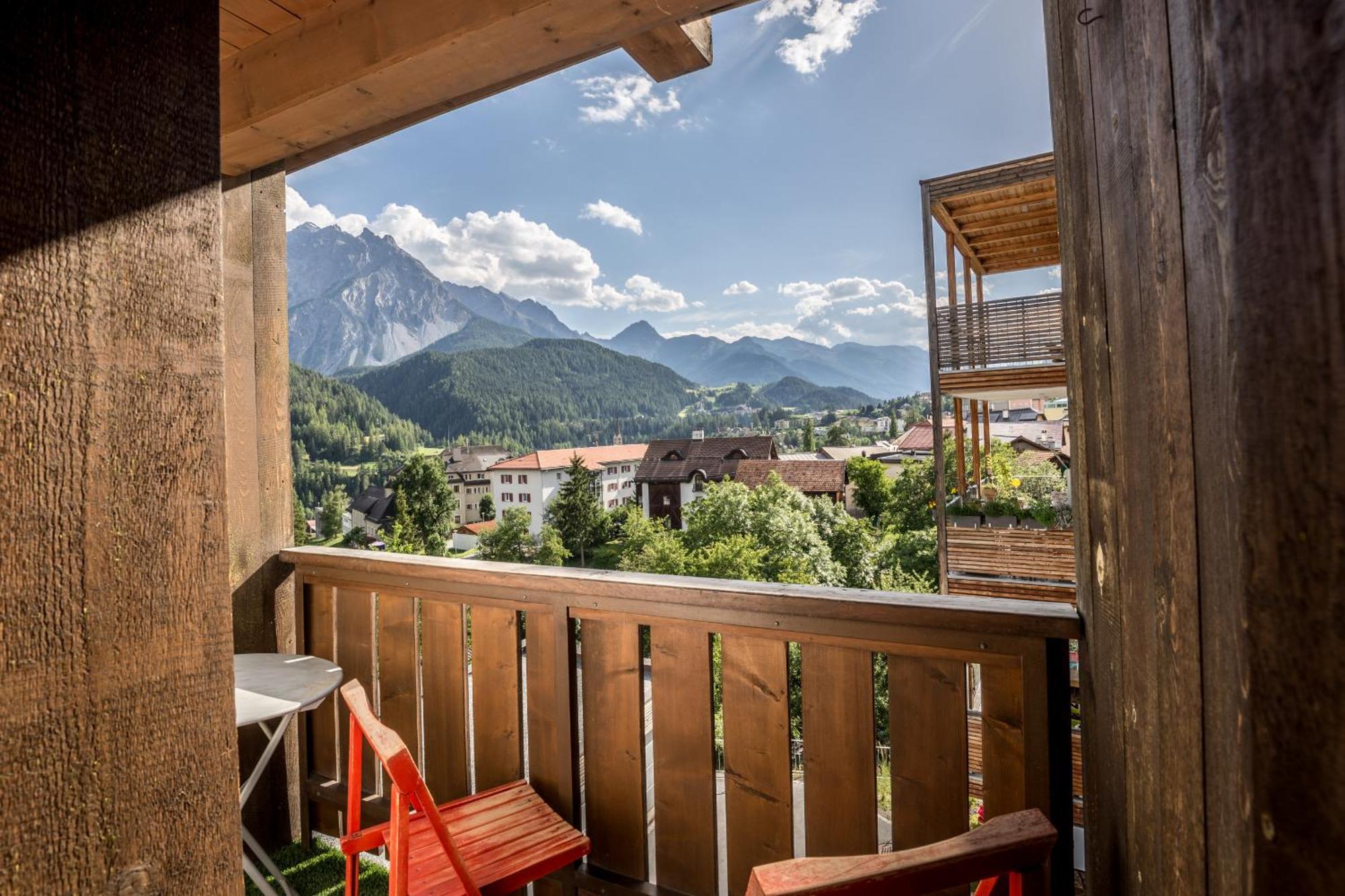 Ferienwohnung Chasa Gisep Scuol Exterior foto